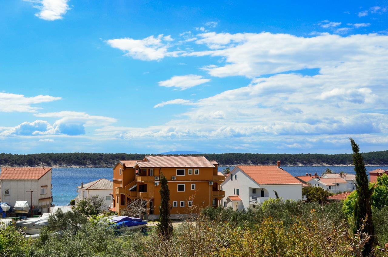 Apartments Jasmin Barbat na Rabu Exteriör bild